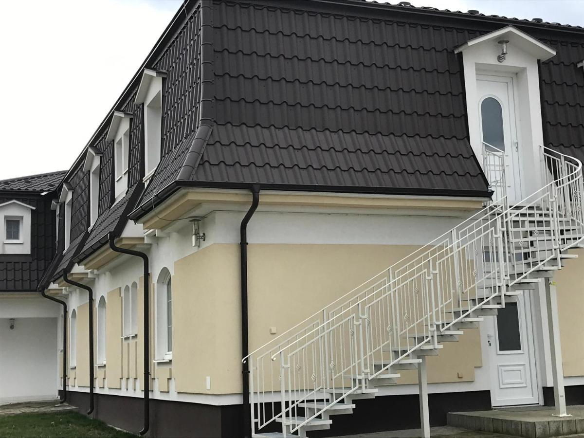 Penzion Aniko Diakovce-Sala Dış mekan fotoğraf